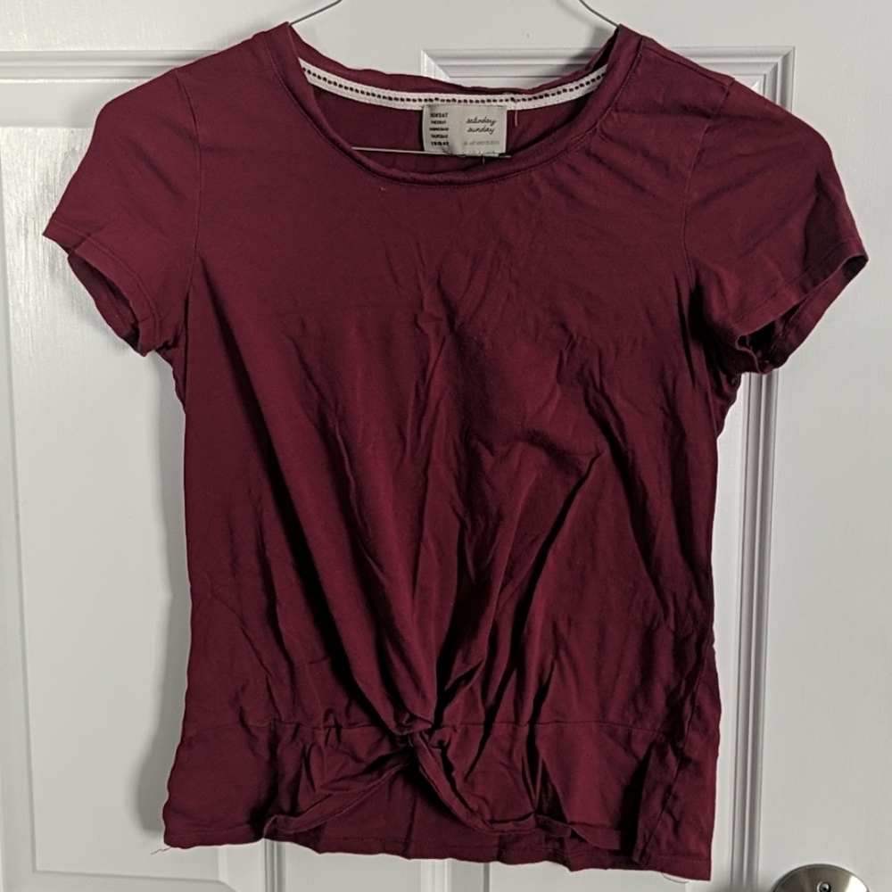 T-shirt twist front